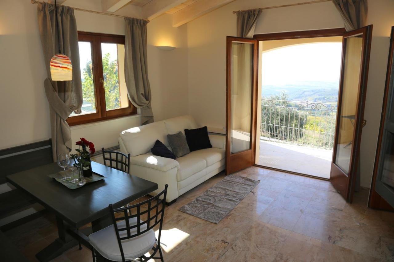 Casa Vacanze Squarcialupi Castellina in Chianti Exterior photo