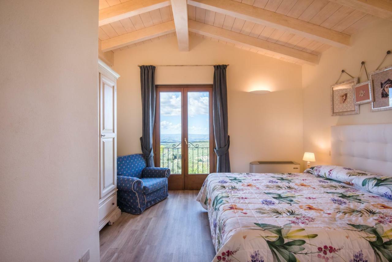 Casa Vacanze Squarcialupi Castellina in Chianti Exterior photo