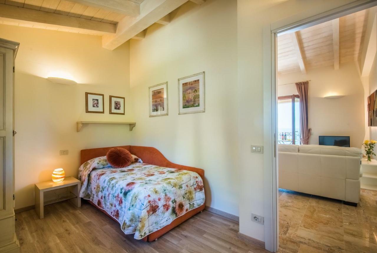 Casa Vacanze Squarcialupi Castellina in Chianti Exterior photo