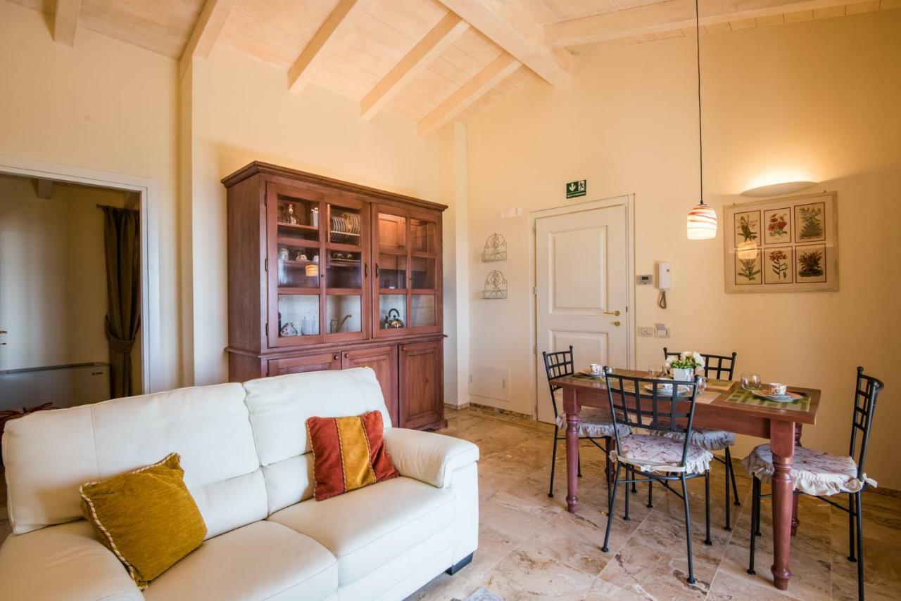 Casa Vacanze Squarcialupi Castellina in Chianti Exterior photo